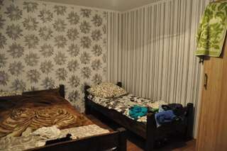 Проживание в семье Veresneva 5 Свитязь Трехместный номер с основными удобствами и общей ванной комнатой-16